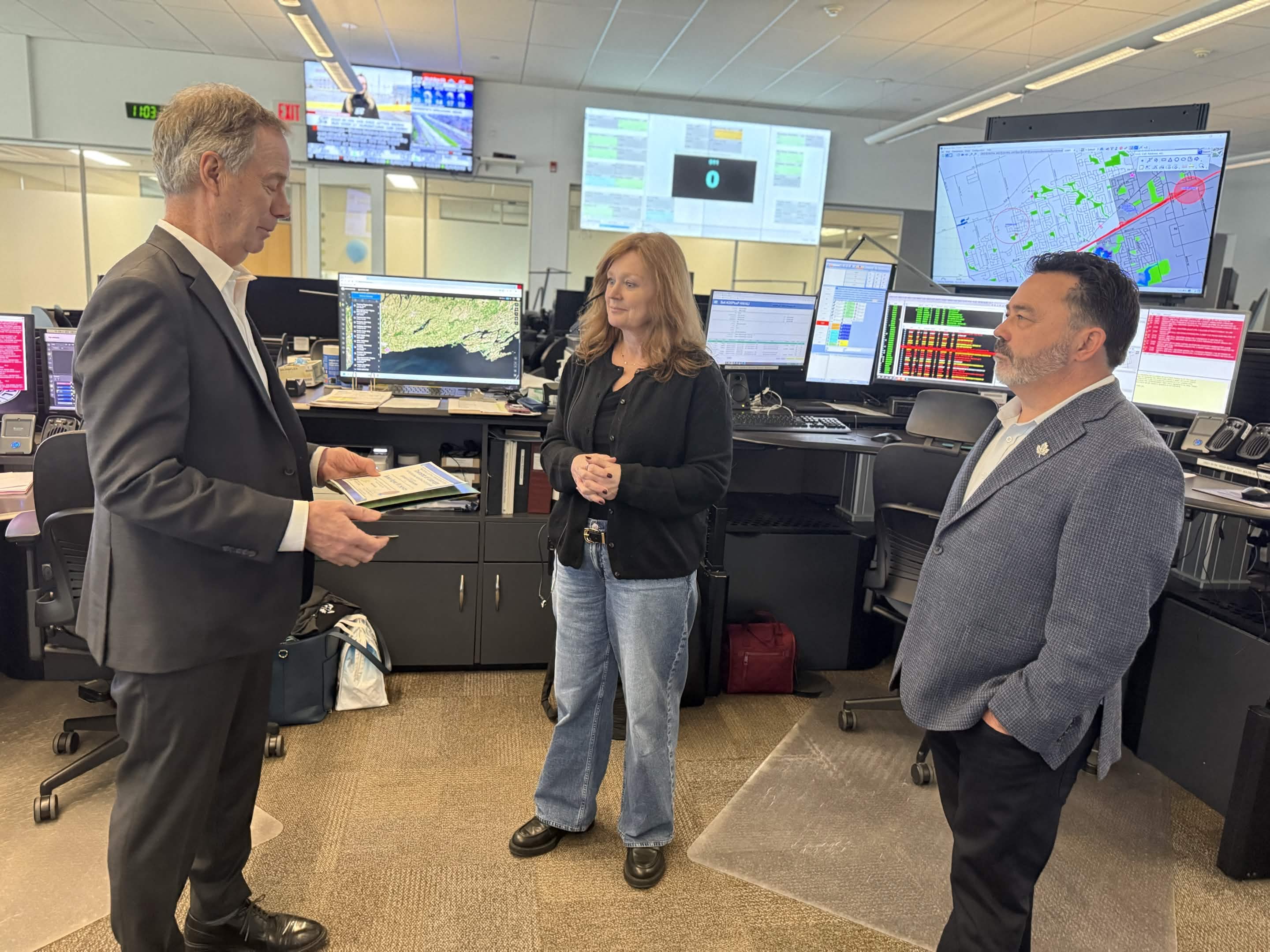 Bruce Garrod at the 911 management centre