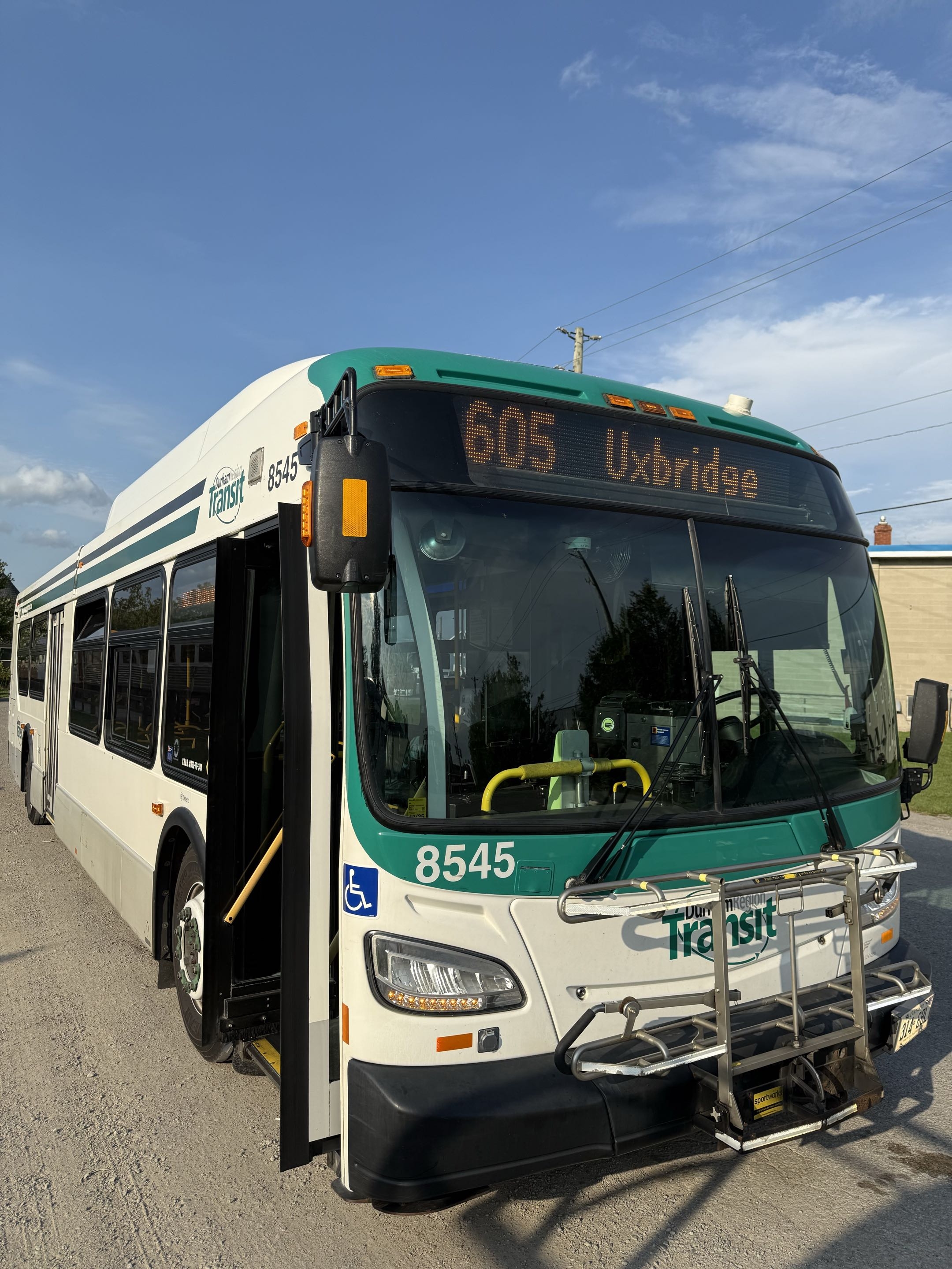 Route 605 Uxbridge bus